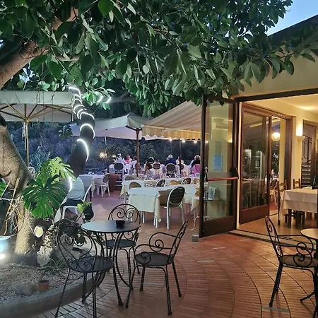 Hotel Anna 3*