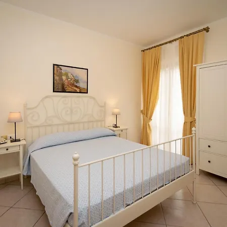 Anna Hotel Fetovaia